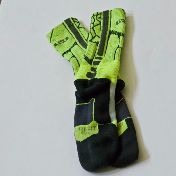 nike lebron hyper elite socks